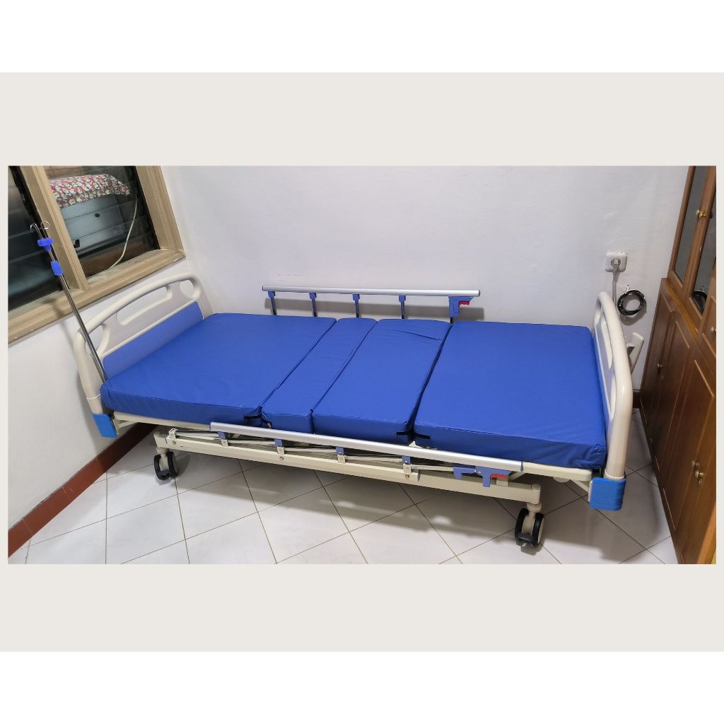 Luna Life Bed Electric 3 Crank Ranjang Medis Elektrik Rumah Sakit - DENGAN MATRAS - PRELOVED
