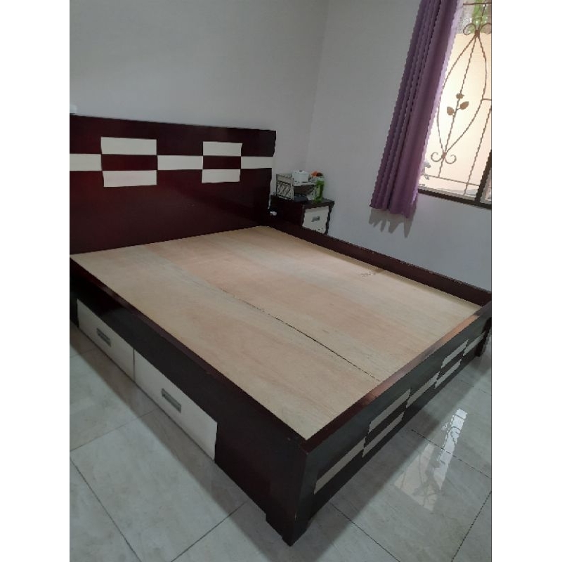 Ranjang Divan dengan 2 Laci Kasur King Size 180 x 200 cm