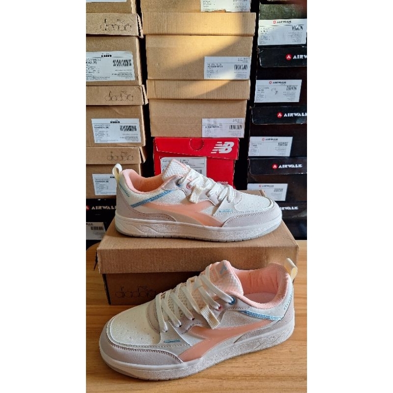 Diadora Herlin-Coral/White