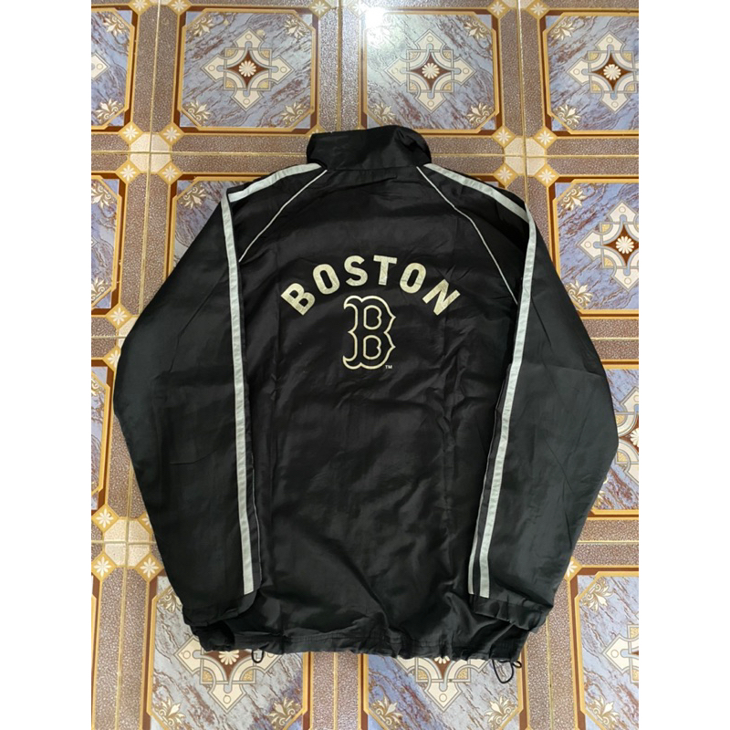 Vintage Windbreaker MLB Redsox Boston Big Logo Rare Item Two Stripes