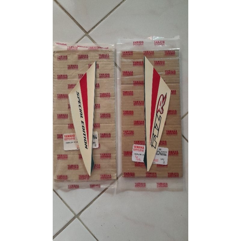 striping sayap luar fizr caltex original