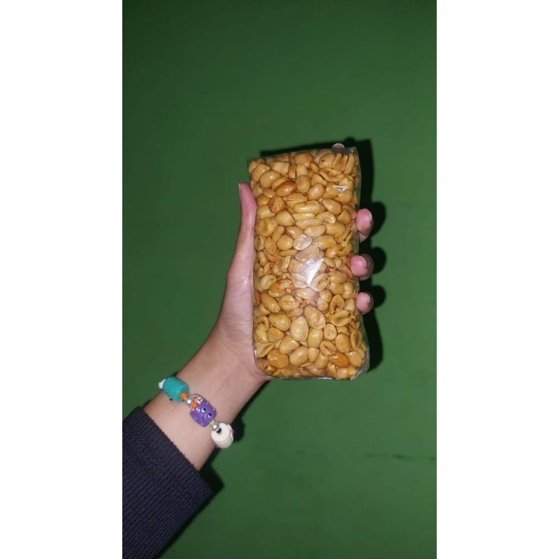 

Kacang goreng