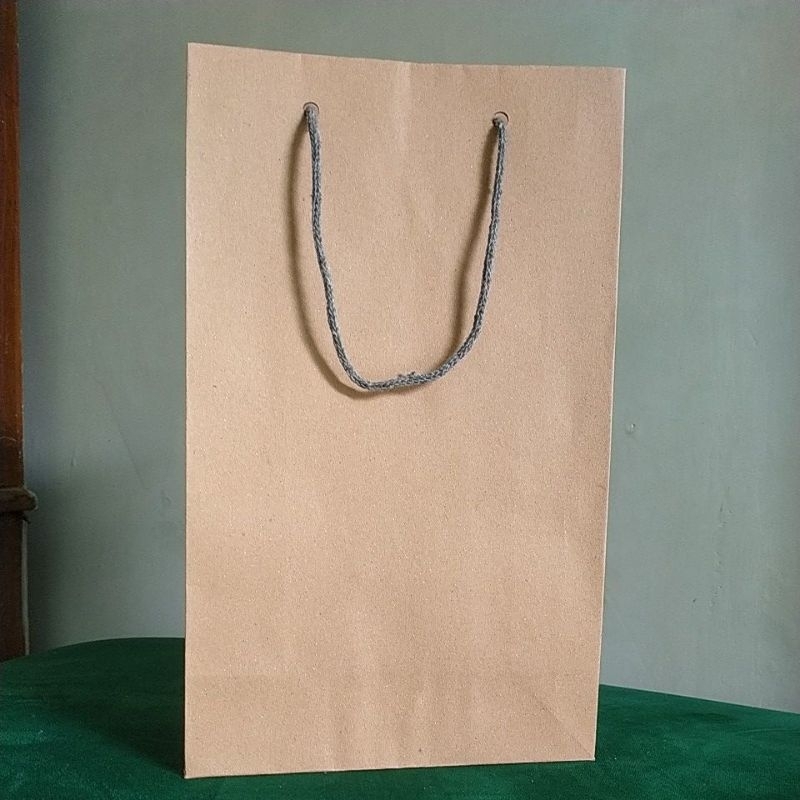 

(paket isi 12 pcs) paper beg, sofenir sarung 18x8x30