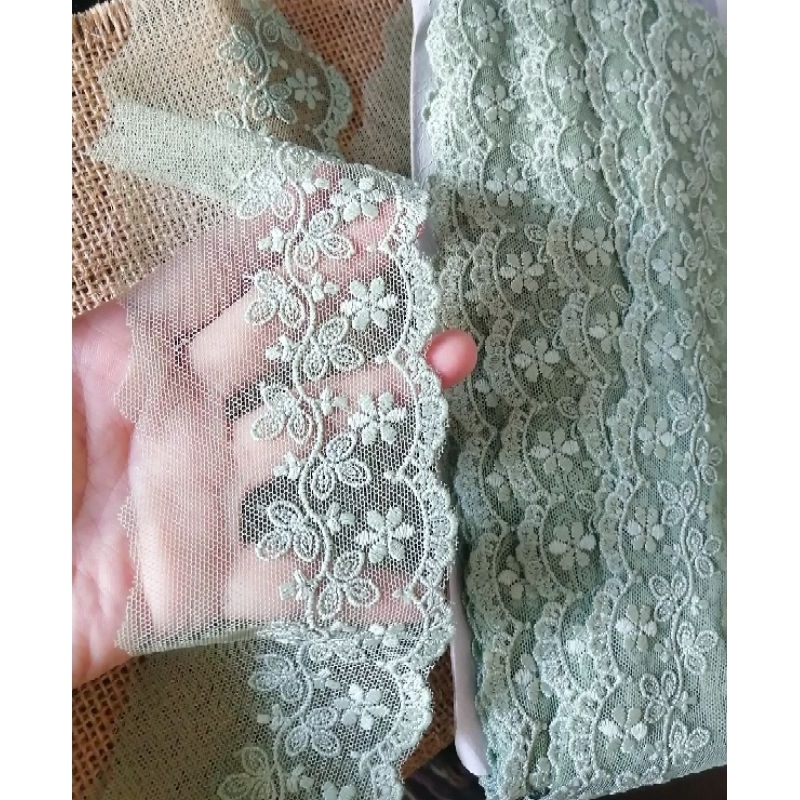 renda bordir tile pinggiran lebar 6.5 cm (harga per setengah meter)