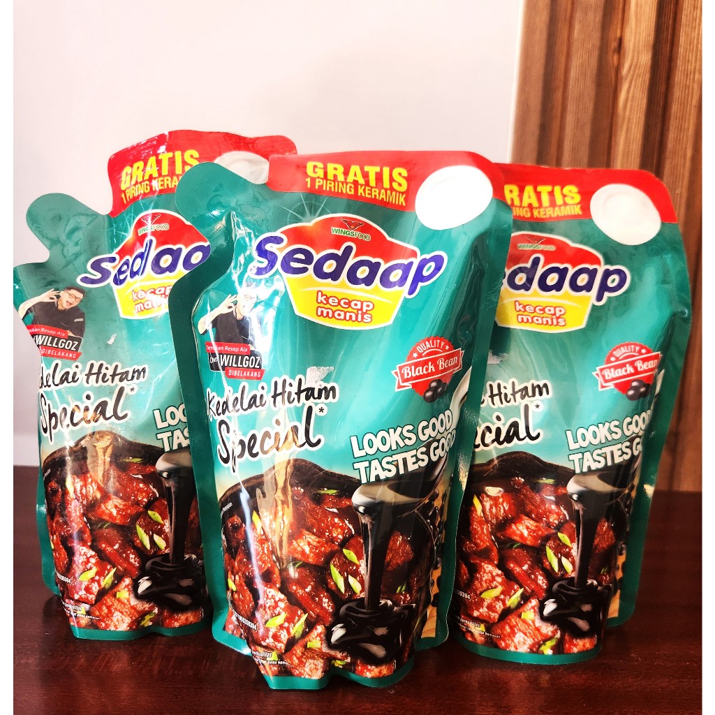 

Sedaap Kecap Manis Kedelai Hitam Spesial Pouch 728ml