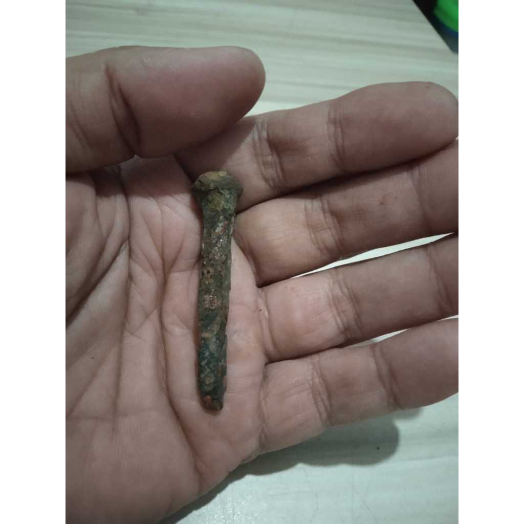Barang Logam  Paku Temuan Sungai Kuno Jadul Antik