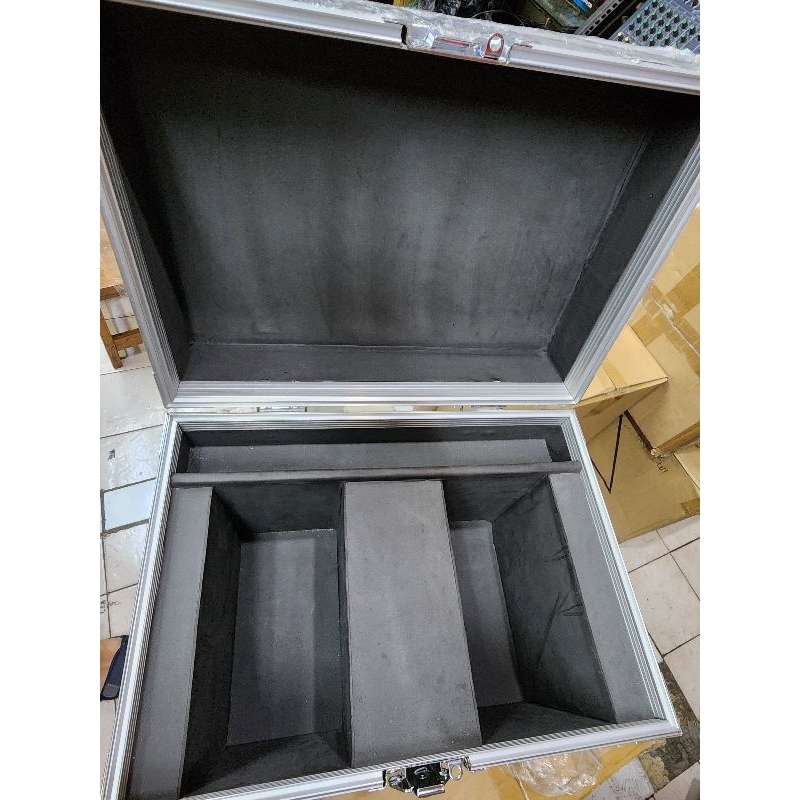 hardcase moving head Beam 100watt, 150watt bisa isi 2unit Beam tanpa roda