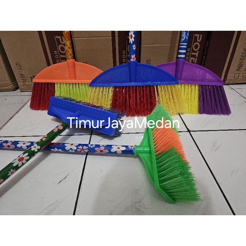 Sapu Rumah / Sikat Lantai Murah Gagang Kayu