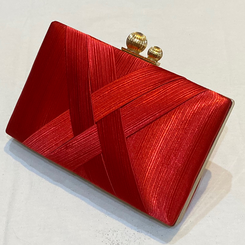 TAS PESTA MERAH MEWAH KAIN GOLD RANTAI SELEMPANG