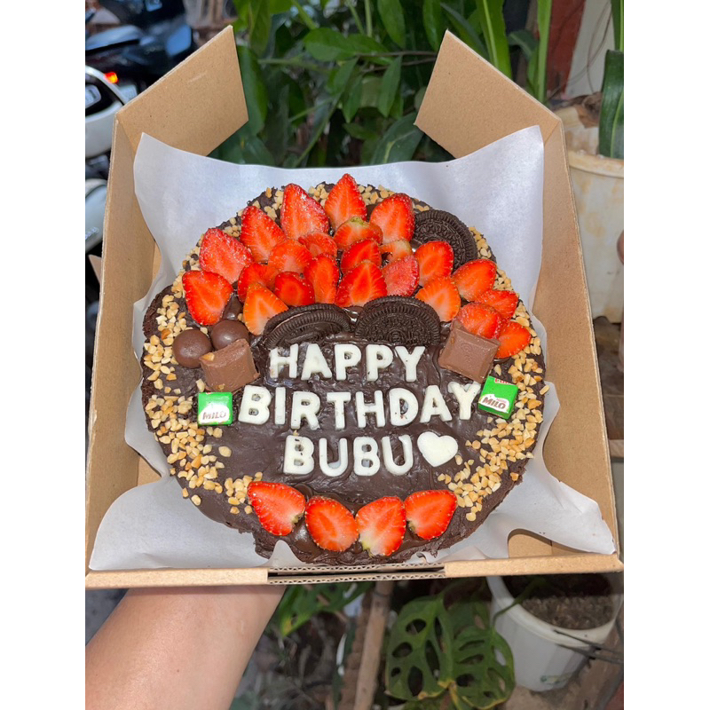 

READY STOCK BROWNIES BIRTHDAY STRAWBERRY | CNY | IMLEK