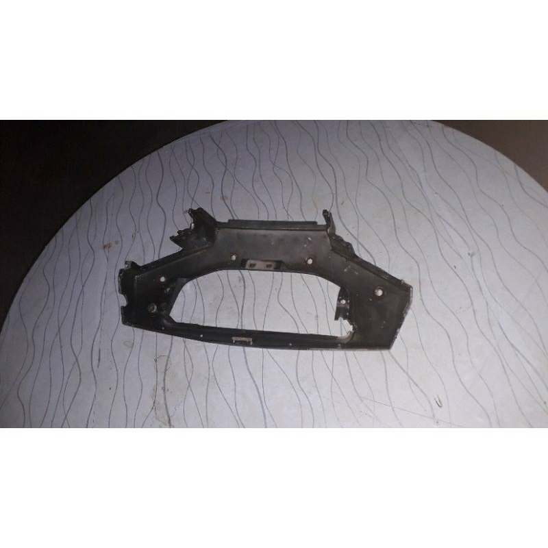 Batok Lampu Depan Bagian Atas Yamaha V80 V 80 Robot Super Deluxe Original Second
