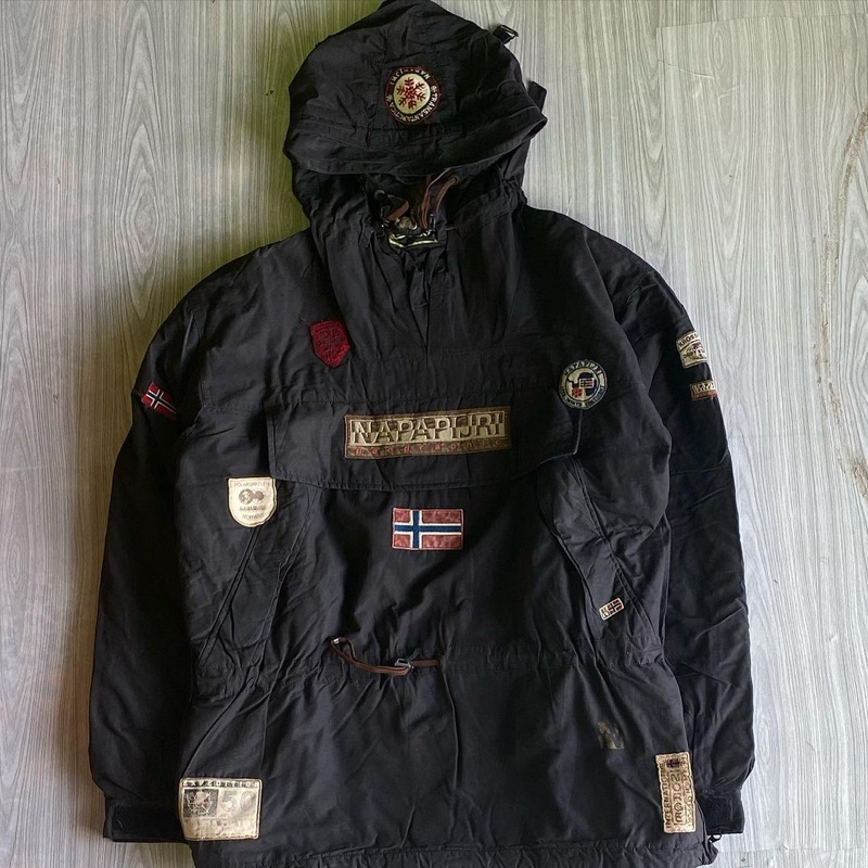VINTAGE NAPAPIJRI SKIDO STAFF EUROPA JAKET (authentic item)