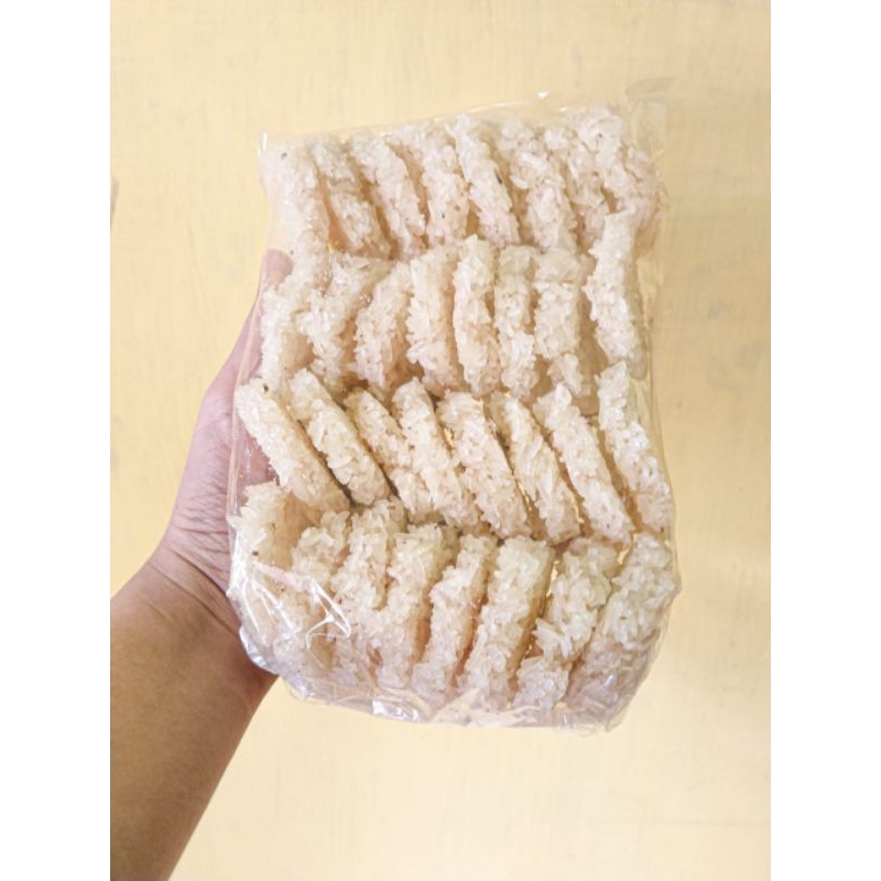 

RENGGINANG MENTAH/ISI KURANG LEBIH 33PCS/RASA BAWANG