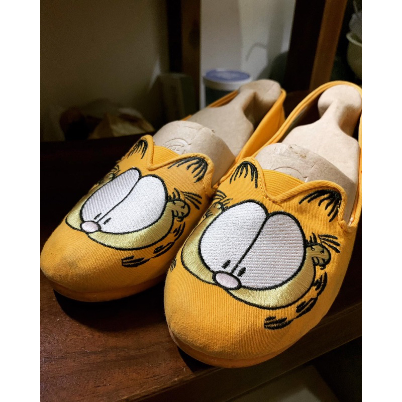 Bobs from Skechers with Memory Foam - Garfield PRELOVED
