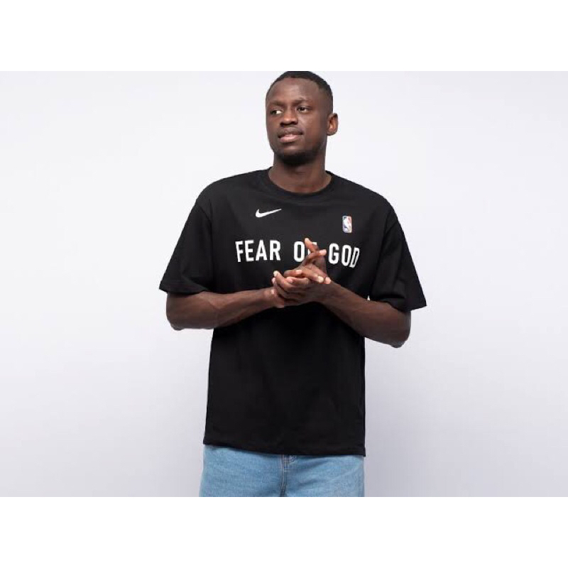 T-Shirt Fear Of God X NIKE | T-shirt NIKE X Fear Of God | Kaos Fear Of God Nike | Saqahayang Shop