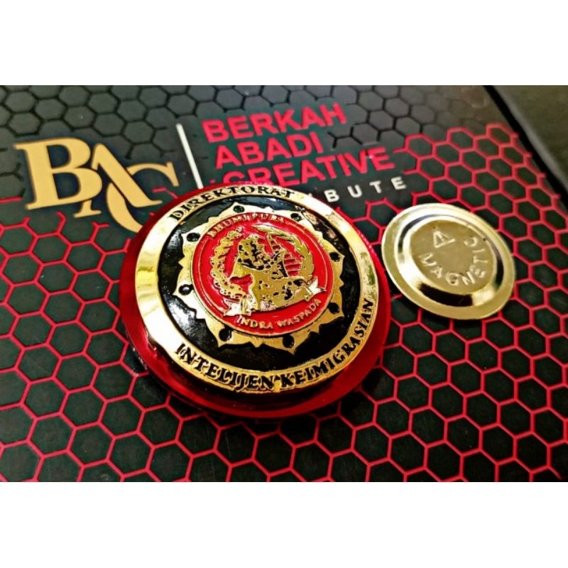 pin direktorat jenderal Keimigrasian exlusive BAC ATRIBUT