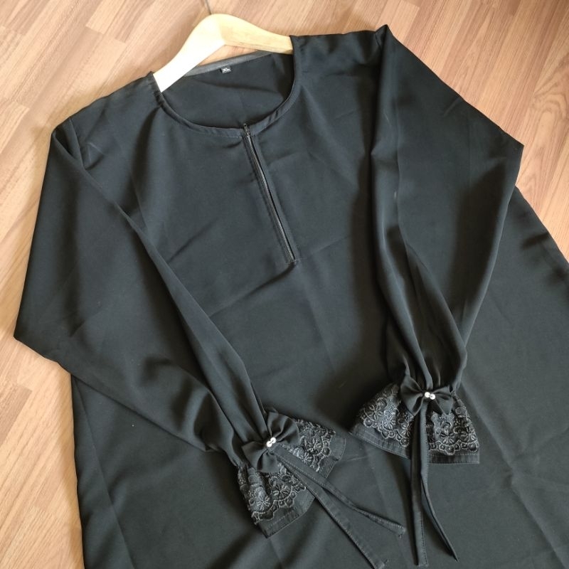 Abaya Silla by Alfalah Temboro (gamis polos basic)-Hitam