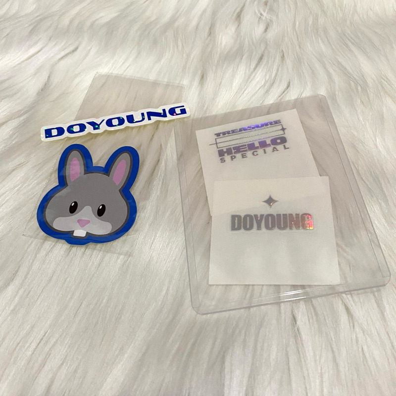 TREASURE OFFICIAL STICKER JAPAN DOYOUNG