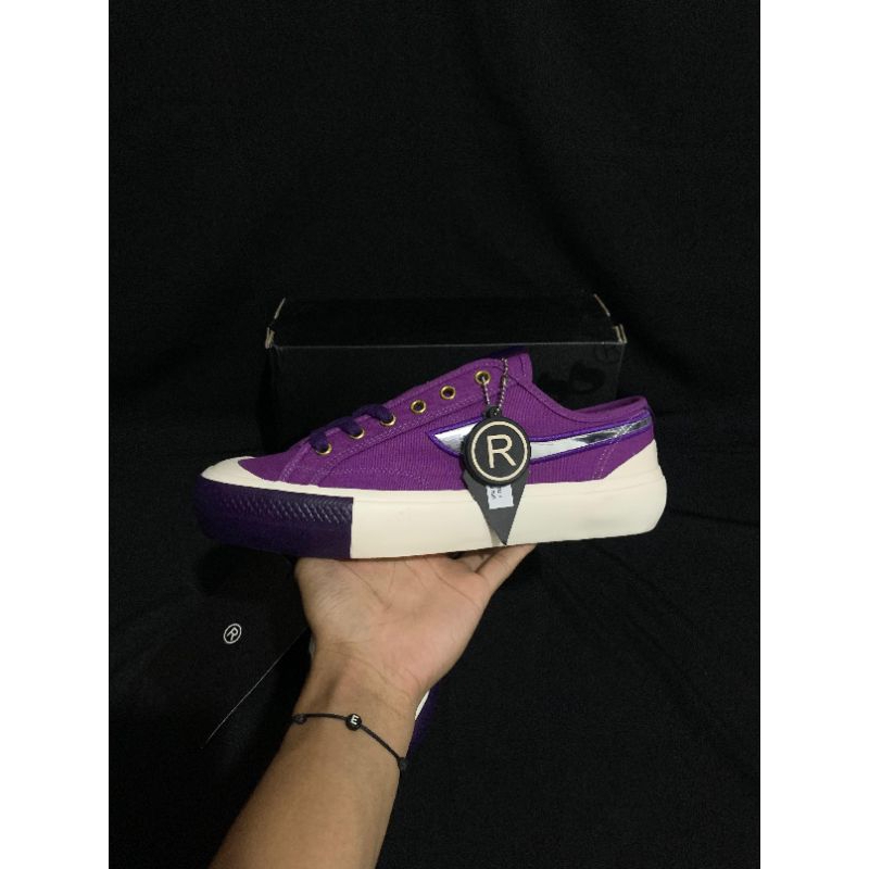 sepatu compass proto lite v1