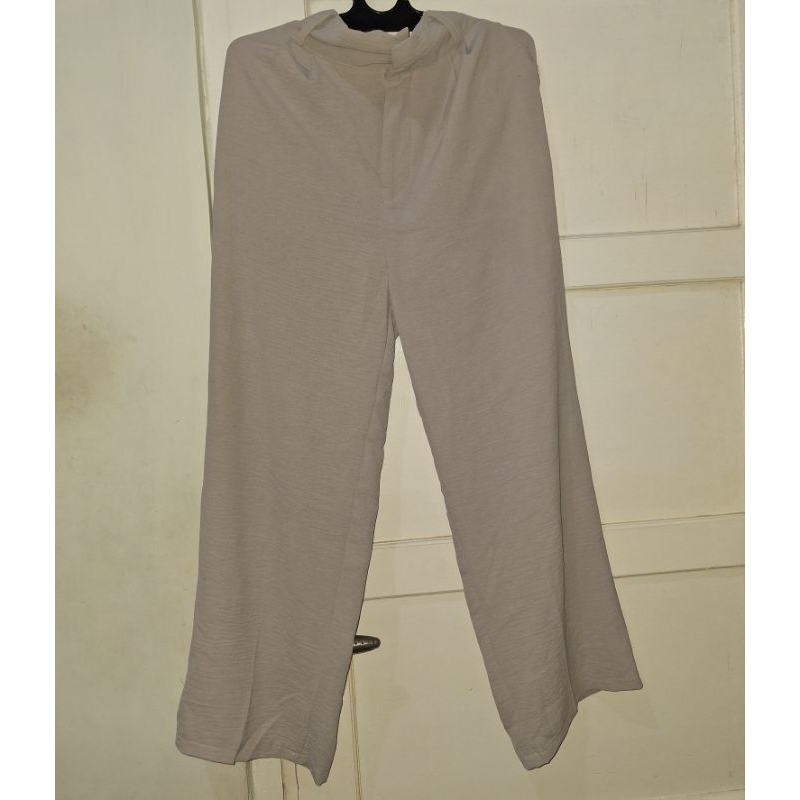 (PRELOVED) SIVALI - CELANA KULOT IVORY 3412