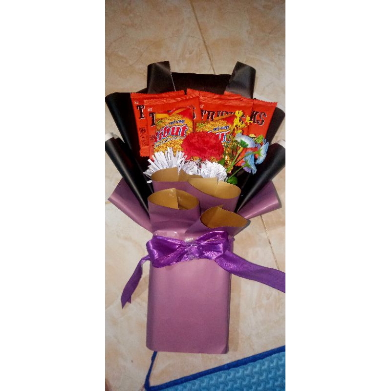 

buket jajan/wisuda_hadiah_aman dikantong