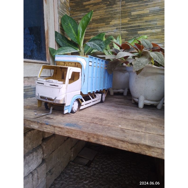 miniatur truk canter skala 1:14 model herex