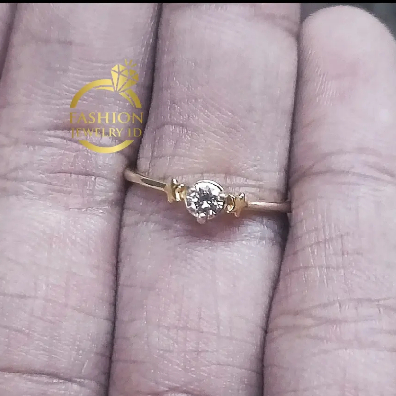 Cincin emas berlian Solitaire mata satu
