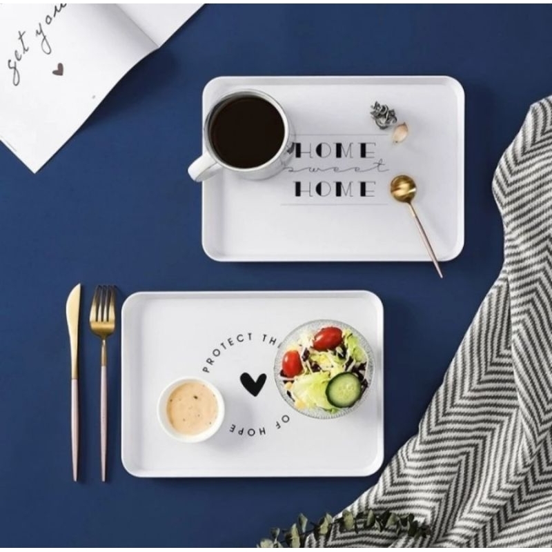 Nampan makan plastik putih/food tray