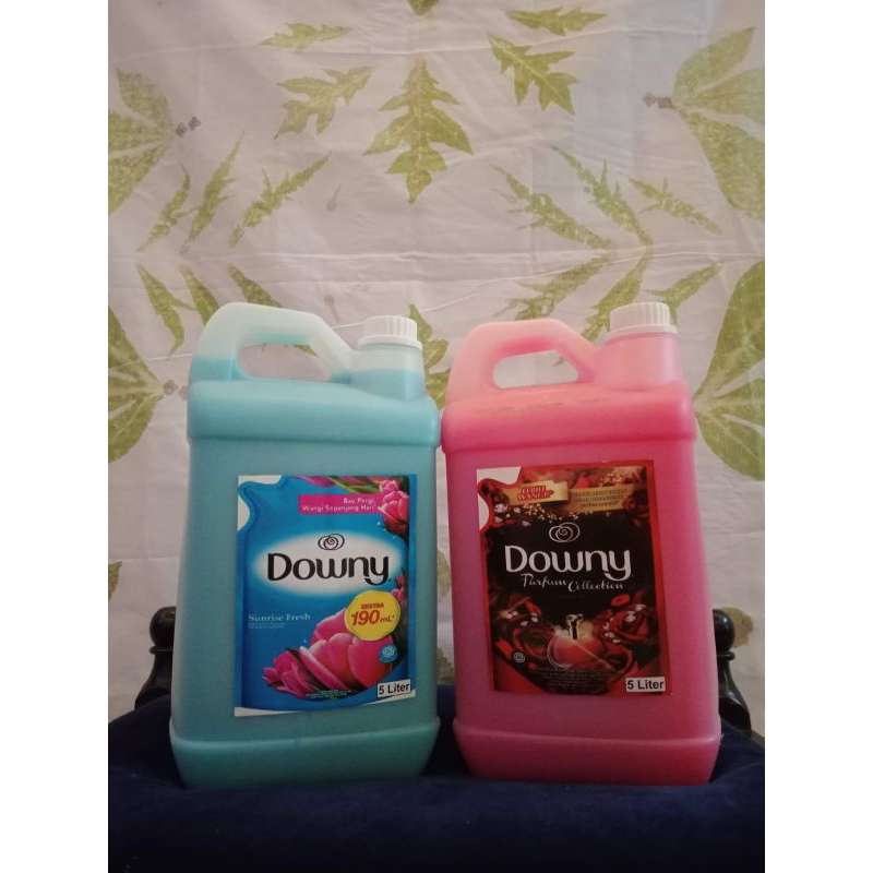 Detergen pengharum Pakaian Downy 5liter