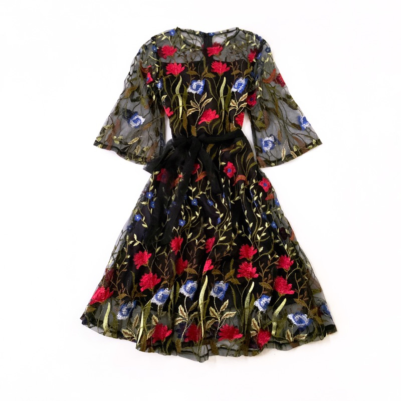 Gilded Garden Dress With Embroidered Floral Detail Gaun Setelan Pesta Organza Bordir Emboss Motif Bu