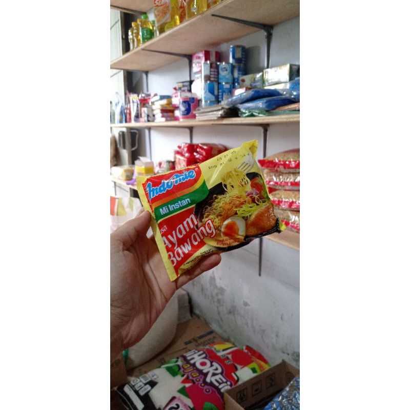 

Indomie rasa Ayam Bawang mi instan 69gr, indomie instan rebus kuah ayam bawang