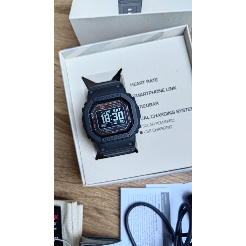 g-shock gshock dw-h5600 1jr dwh5600 second like new