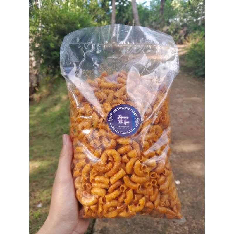 

Makaroni kriuk balado daun jeruk 500g