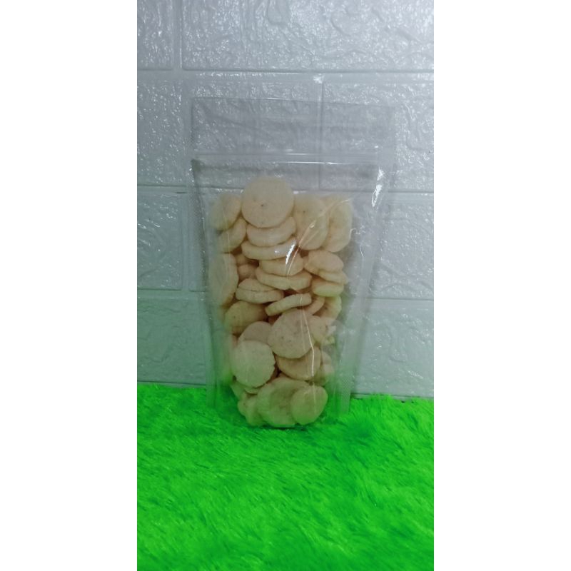 

kerupuk kemplang/kerupuk/kerupuk gurih/snack gurih/jajanan/kerupuk kering/makanan ringan/jajanan kering/snack renyah