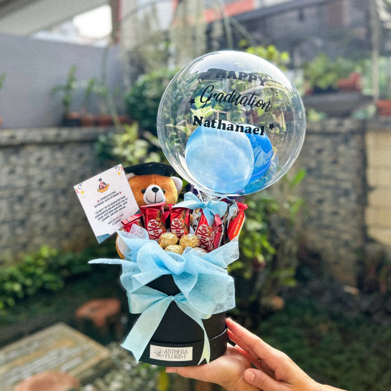Graduation Box Flower Bouquet | Buket Bunga, Beruang, Coklat & Balon | Kado Wisuda dengan Teddy Bear