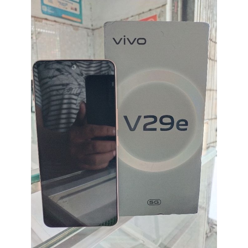 vivo v29e 5G ram 8 256gb