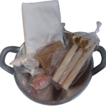 

KODE I62Z Paket Alat dan Bahan Batik Wajan Canting Kain Malam dan Pewarna Naptol Batik