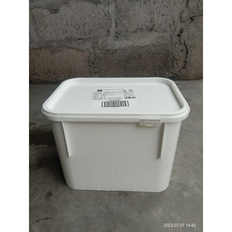 Box bekas es cream 8 liter merk diamond