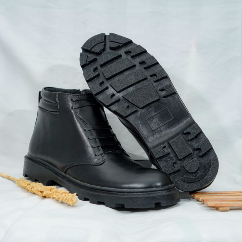 Sepatu PDH Pria TNI Polri Satpam Dinas tali 3 doff & kilap