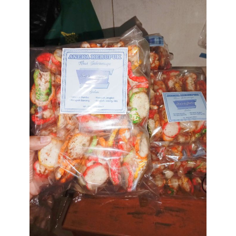 

KERUPUK BUMBU SERUNDENG (isi 12 Pcs)