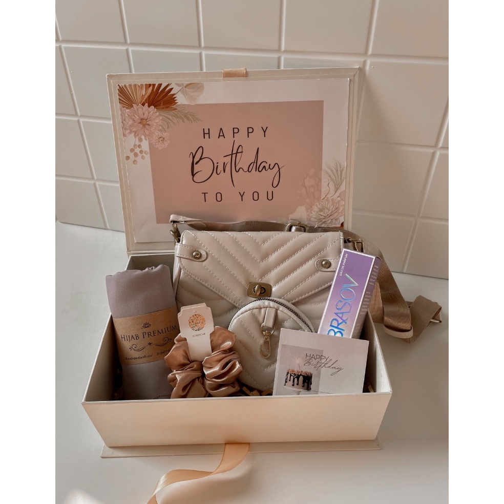 Hot Sell KADOPEDIA Hampers Gift Box Kado Anniversary Kado Ulang Tahun Wanita Hadiah Istri Pacar Kota