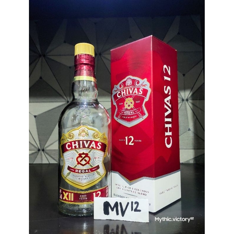 Botol bekas minuman keras Import CHivas Regal 12 + box untuk pajangan koleksi dan hiasan