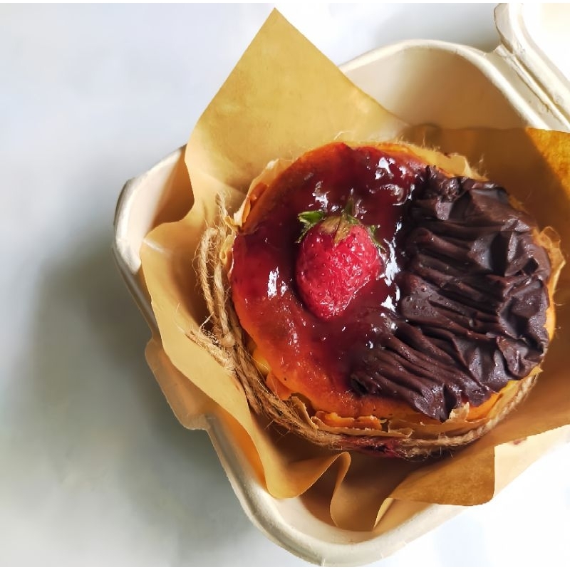 

– BASQUE BURNT CHEESECAKE MEDIUM 10 cm | CHEESE CAKE BIRTHDAY, CAKE ULANG TAHUN, KUE ULTAH, HAMPERS LEBARAN, HAMPERS IDUL FITRI, HAMPERS ULTAH
