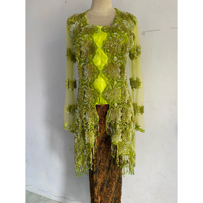Preloved - Kebaya Full payet