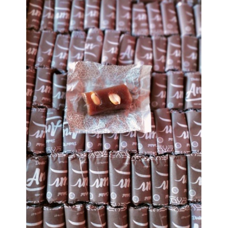 

TERBAIK DODOL GARUT COKELAT KACANG 25GR KEMASAN MIKA