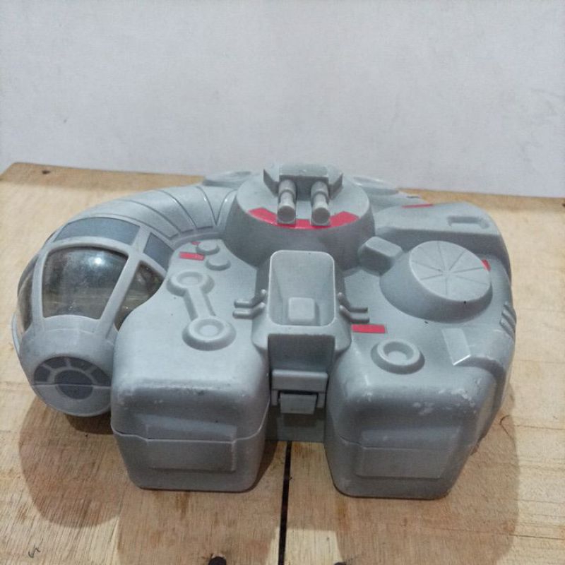 Pesawat star wars mighty beanz millenium falcon ori