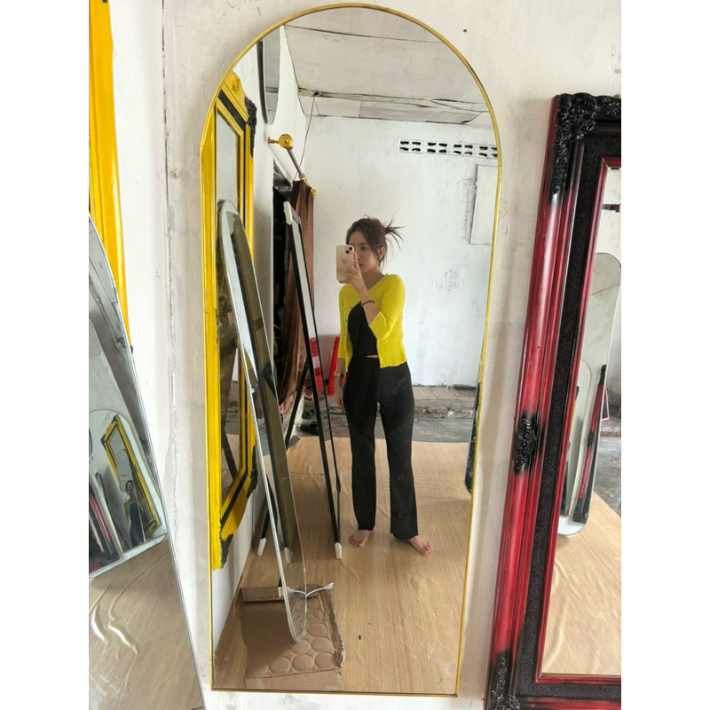 Cermin gantung full body