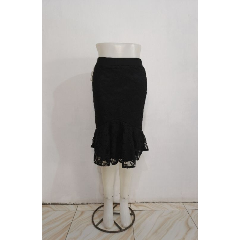 Rok Duyung Pendek Burkat Hitam