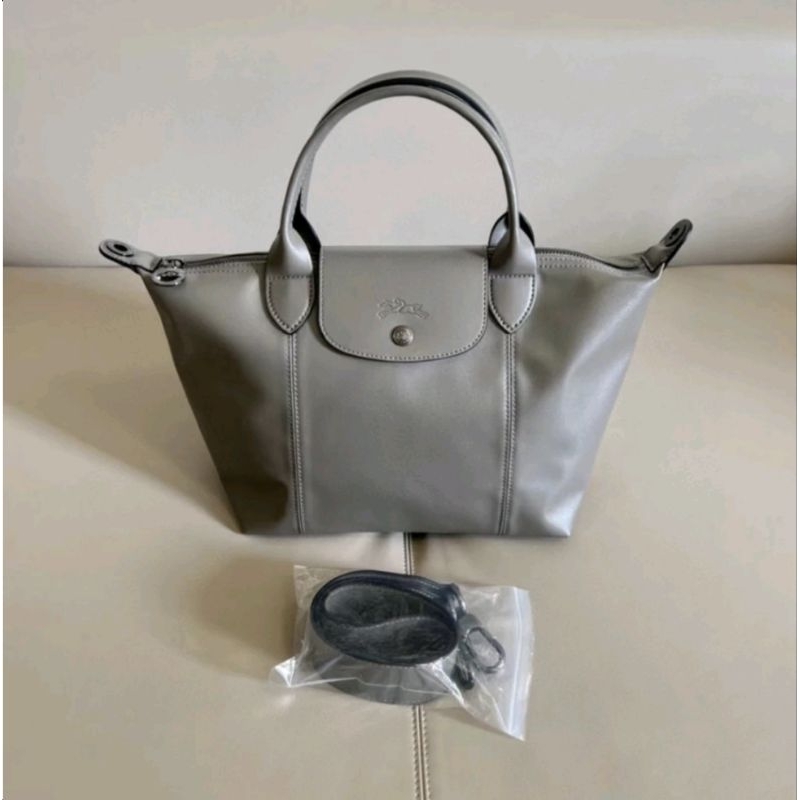 longchamp cuir medium grey