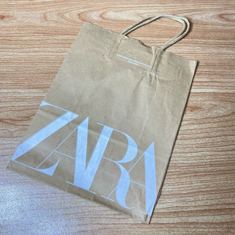 

PAPERBAG ZARA SIZE MEDIUM/LARGE READY